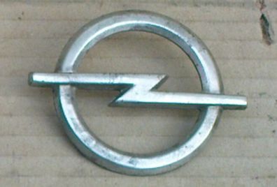 Emblem > Kofferraumdeckel > Opel Ascona A [ " Opel - Logo " ] - ( 9.69 - 8.75 )