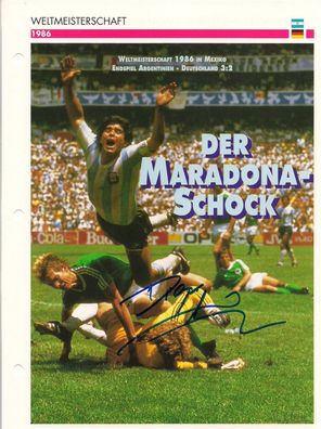 Original Autogramm DIEGO Maradona auf DIN A4 Fußball-Sammelkarte († 25.11.2020)