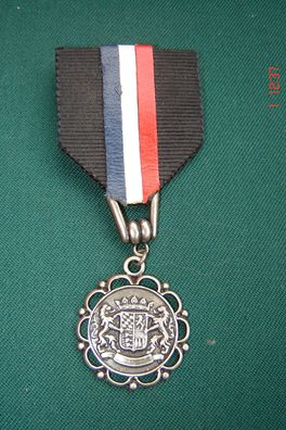 bayrische Vintage Brosche wie Orden Ripsband dunkelblau u Anhänger mit Bayern Wappen