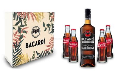 Bacardi Geschenkset - Bacardi Carta Negra Rum 0,7l 700ml (40% Vol) + 4x Coca Co