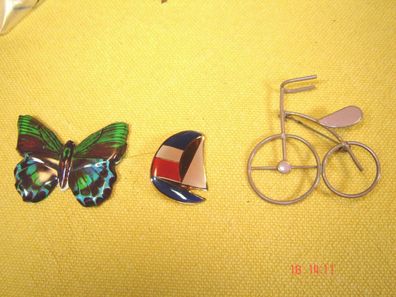 3 Stück Vintage Brosche Schmetterling Fahrrad Segelschiff Z p