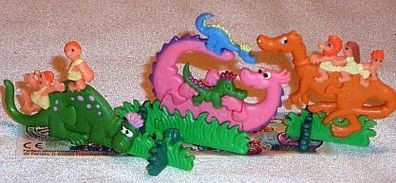 3 Teile Dino-Kinderstube, Spaß auf der Dino Rutschbahn, Familienausritt