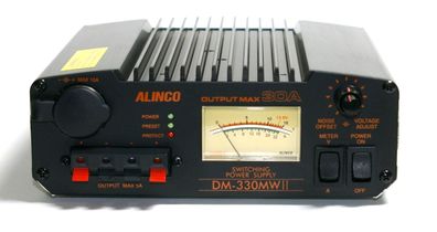ALINCO DM-330-MW-II Schaltnetzteil 30 Ampere / 5-15V DC regelbar