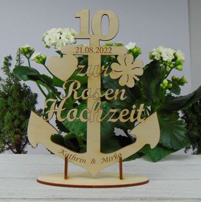 Zur Rosen Hochzeit, 10 Jahre aus Holz, Personalisiert mit Fuß als Tischdekoration