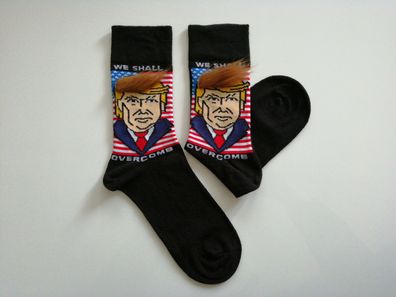 1 Paar Donald Trump Socken mit 3D Fake Haaren Spaßsocken Präsident USA