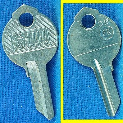 Silca DB 2R - KFZ Schlüsselrohling mit Lagerspuren !