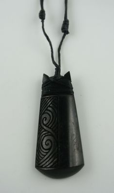 Maori Bone Carving schwarz aus Neuseeland ADZE TOKI mit Geschenkbox