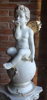 Engel auf Weltkugel Welt Kugel Kuss Hand bemalt Dekoration Statue Figur Büste Kunst