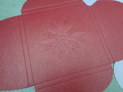 EDEL Cadeaux Karten creme rot - gold creme-weiss 15x15 19x19 cm Blütenstanzmotiv