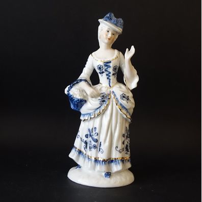 Alte Kunst Retro Porzellan Figur Frau mit Rokoko Kleid & Blumenkorb Statue Skulptur