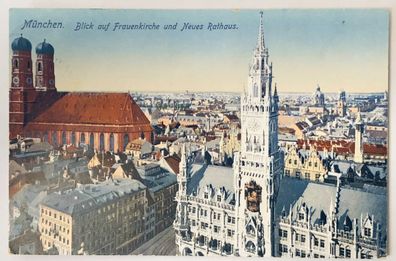 München Blick auf Frauenkirche und Neues Rathaus 82021