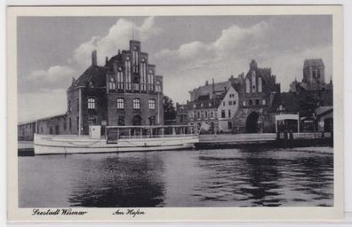 95498 Ak Seestadt Wismar - Partie am Hafen um 1940