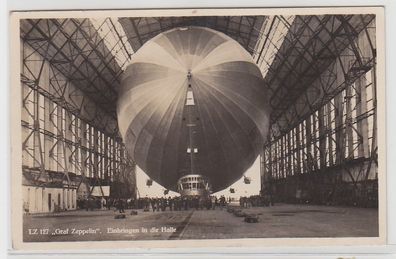 71482 Ak LZ 127 'Graf Zeppelin' Einbringen in die Halle 1935