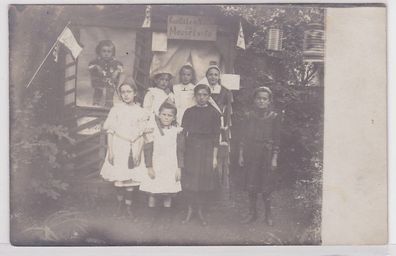 77347 Foto AK Raritäten-Salon zu Meuselwitz - Kinder in Kostümen um 1930