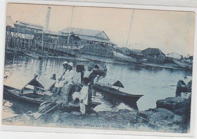70655 Ak Singapore Malay Sampan and Boys um 1910