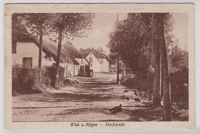 90376 Ak Wieck auf Rügen Dorfstrasse um 1930