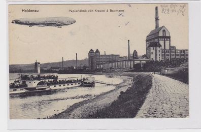 91763 Ak Heidenau Zeppelin über Papierfabrik von Krause & Baumann 1925