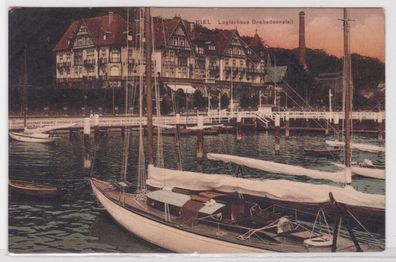 92527 Ak Kiel Logierhaus Seebadeanstalt Hafen mit Anlegestelle Segelschiffe 1914