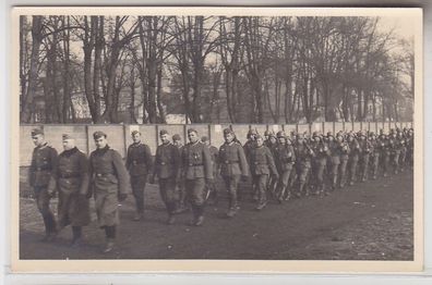 69947 Foto Ak Wesel Soldaten marschieren um 1940