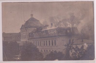 37810 Foto Ak Brandkatastrophe Schlossanlage um 1910