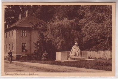 68215 Ak Ebersdorf Denkmal der Gefallenen um 1930