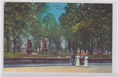 77588 AK Amberg - Maxplatz mit Kriegerdenkmal 1916