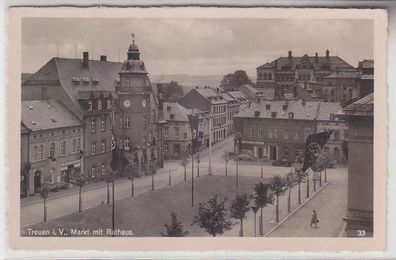 68450 Ak Treuen im Vogtland Markt mit Rathaus um 1940