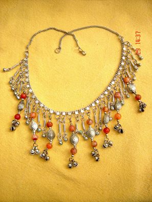 lange Halskette Hippie Style Klimperkette Silberfarben mit Perlen ca 60 cm Z p