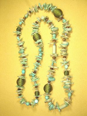 lange Halskette ca 120 cm mit verschiedenen Perlen Kugeln etc aquagrün oliv Z p