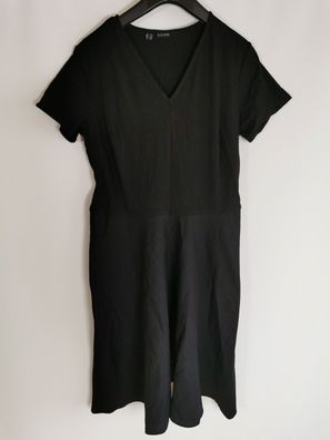 Bodyflirt Kleid im Materialmix und asymmetrischem Saum, schwarz, Gr. 38