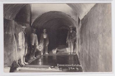 87921 Foto Ak Raumünzachstollen 7 km lang mit 4 Arbeitern um 1930