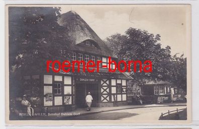 08815 Ak Berlin Dahlem Bahnhof Dahlem Dorf um 1940