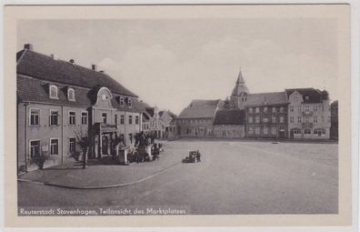 99710 Ak Reuterstadt Stavenhagen Teilansicht des Marktplatzes 1954