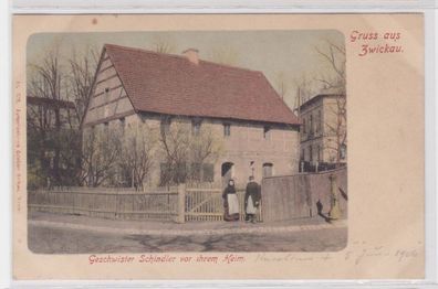 94755 Ak Gruß aus Zwickau Geschwister Schindler vor ihrem Heim um 1900