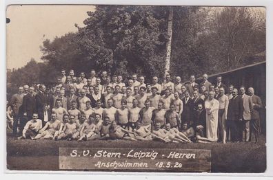 87750 Foto Ak S.V. Stern Leipzig - Herren Anschwimmen 18.5.1924
