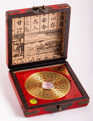 Feng Shui Kompass L 13,5 cm &Oslash; 9 cm Himmelsscheibe Luo Pan Holzbox hochwertig