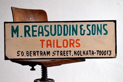 Schild handgemalt Tailor Calcutta Vintage Schneider Indien Reklame Werbung 25 x 75cm