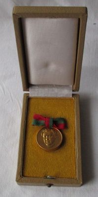 DDR Medaille Erich-Weinert-Kunstpreis der Stadt Magdeburg Bartel 1243 (136312)