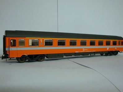 Roco HO Schnellzugwagen der ÖBB 1. Kl. blutorange (Y6)