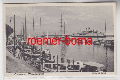 82256 Ak Ostseebad Warnemünde Hafeneinfahrt 1938