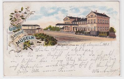 84299 Lithografie AK Gruss vom Bahnhof in Mügeln mit einfarender Lokomotive 1898