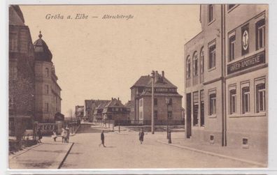 98790 Ak Gröba a. Elbe Altrockstrasse mit Anker Apotheke um 1930
