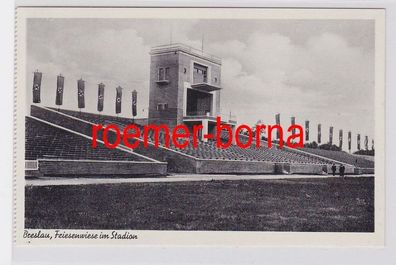 82238 Ak Breslau Friesenwiese im Stadion um 1940