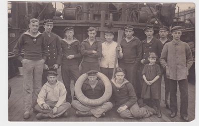71469 Foto Ak Matrosen der Minensucher Halbflotille um 1920