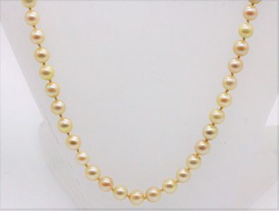 Perlenkette mit Verschluss aus 333er Gelbgold