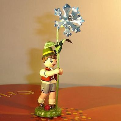 Blumenkind Junge mit Kornblume