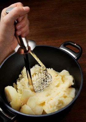 RÖSLE Kartoffelstampfer Hochwertiger Stampfer für Kartoffeln und Knollen Gemüse ...