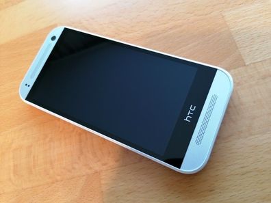 HTC One Mini 2 - 16GB > Glacial Silver / Topp