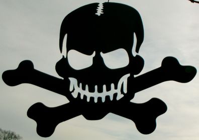 Totenkopf mit gekreuzten Knochen aus 3mm Stahl Piraten Seefahrt Halloween