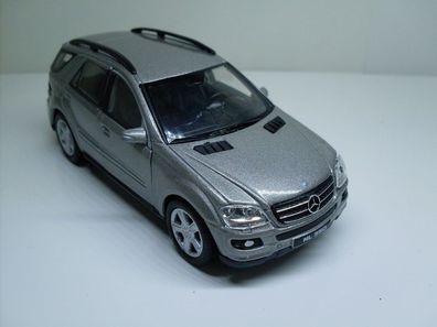 Mercedes Benz ML350 grau, Welly Auto Modell ca. 1:35-1:38, Neu, OVP